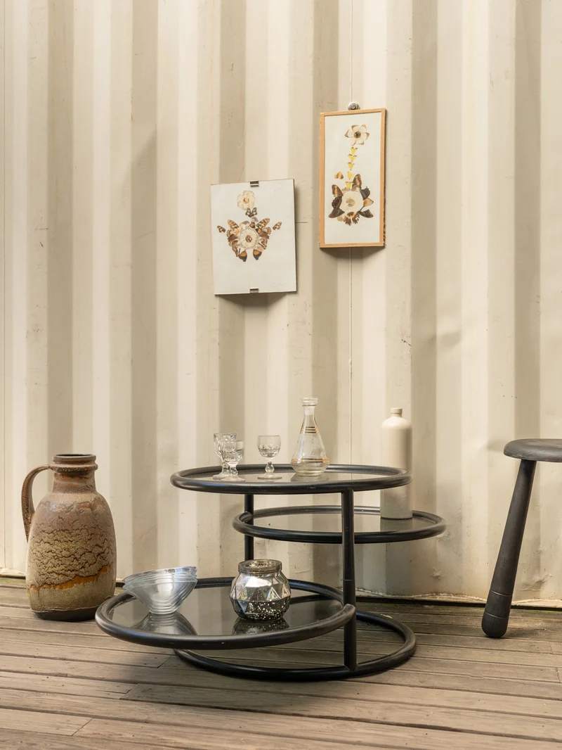 Donna, la table basse en métal noir et verre N°1121