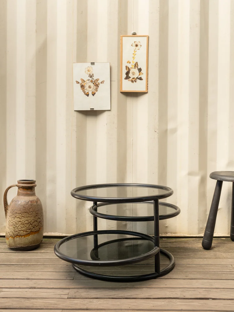 Donna, la table basse en métal noir et verre N°1121