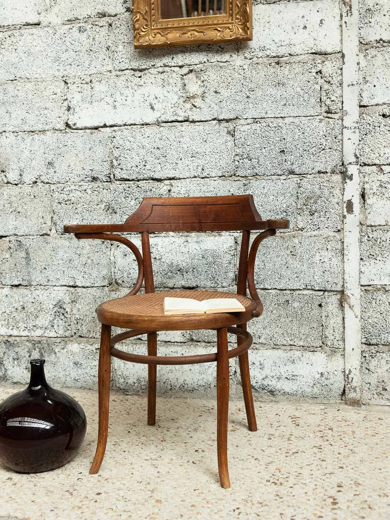 Ernest, le fauteuil administratif N°1546