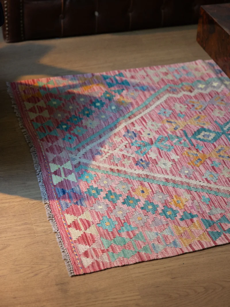 Eddy, le tapis kilim N°370