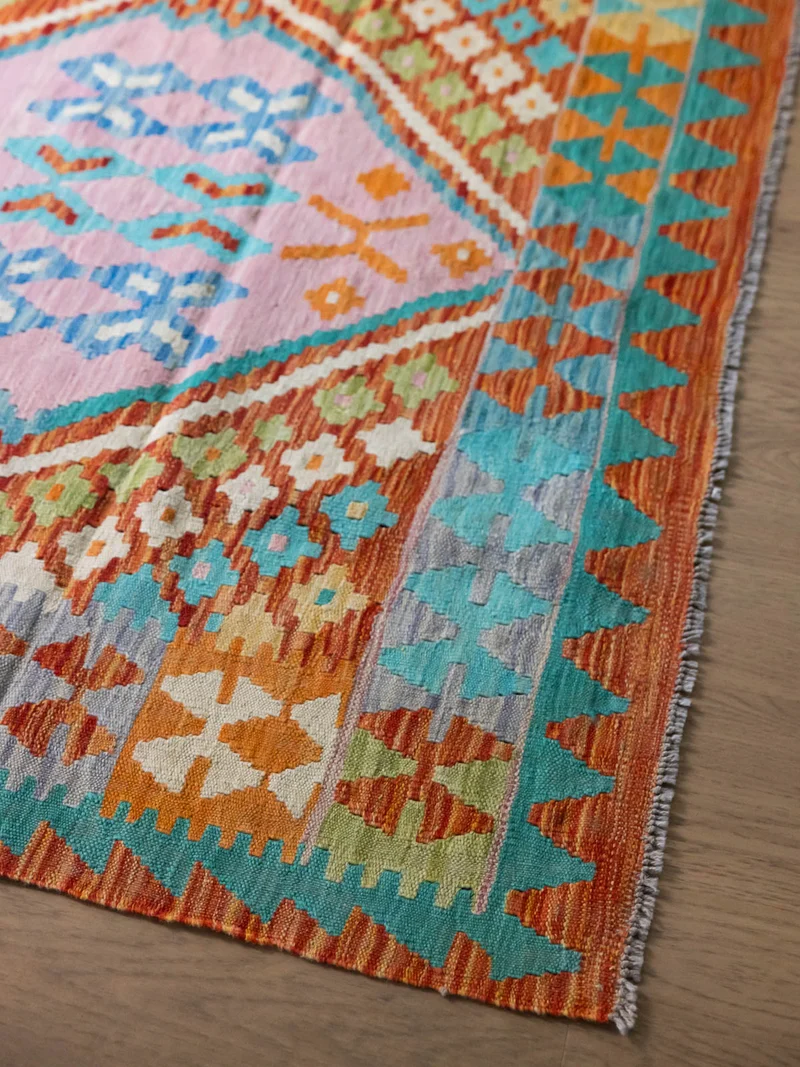 Eddy, le tapis kilim N°369