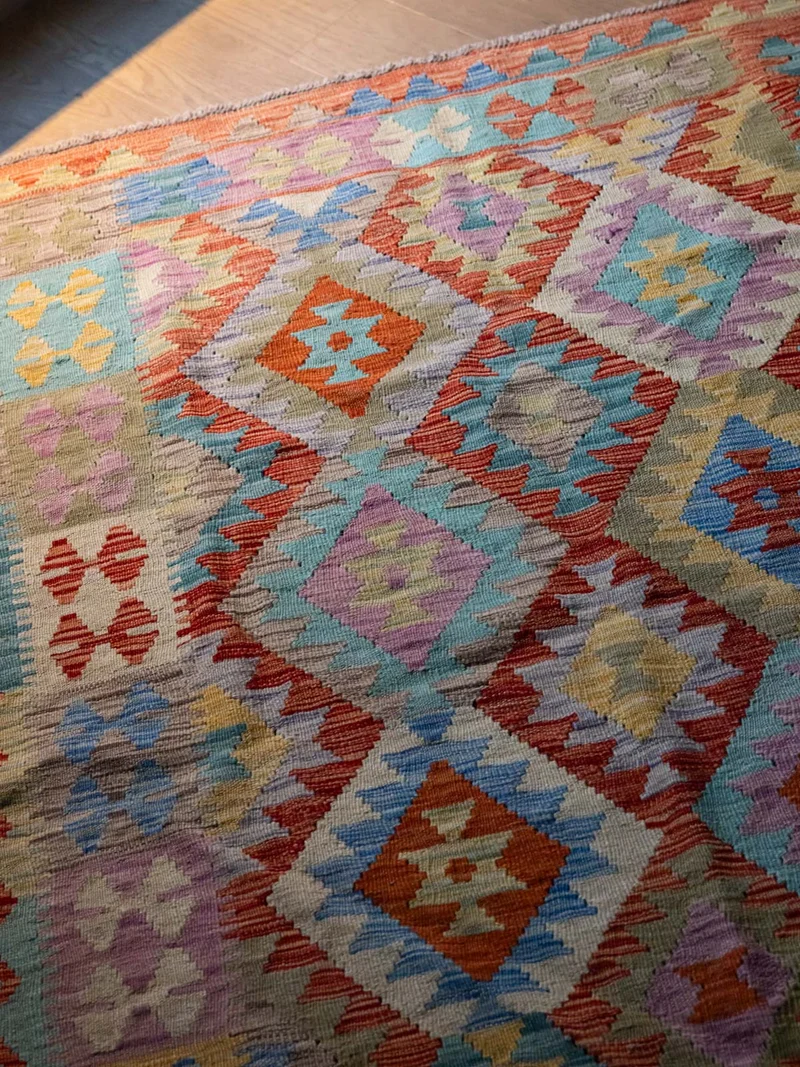 Eddy, le tapis kilim N°368