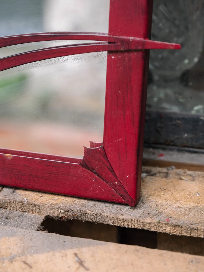 Igor, le miroir en fer forgé bordeaux N°1120