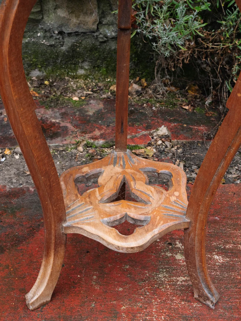 Alfred, le guéridon en bois et marbre N°1421