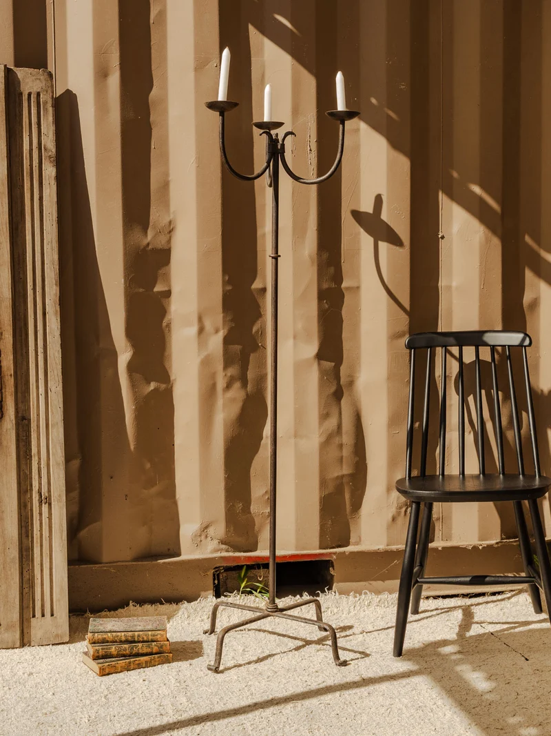 Alix, le grand bougeoir en métal noir N°1124