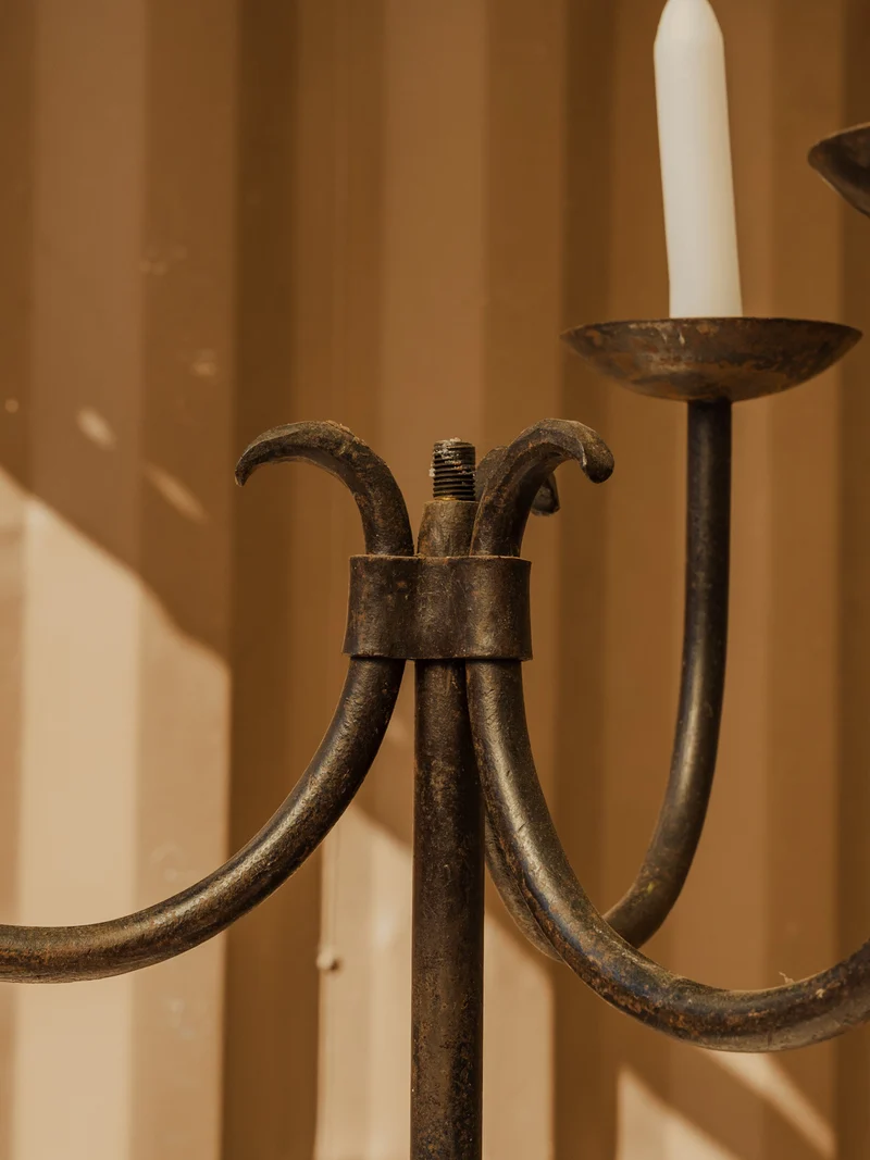 Alix, le grand bougeoir en métal noir N°1124
