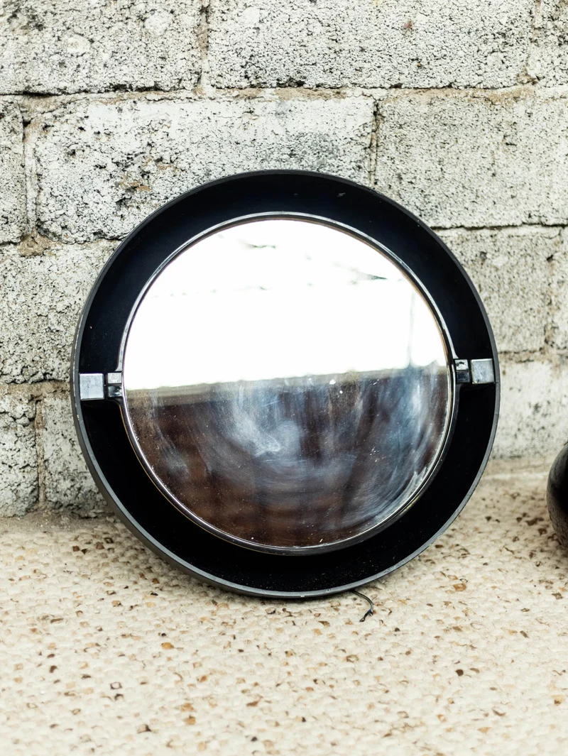 Igor, le miroir amovible N°1114