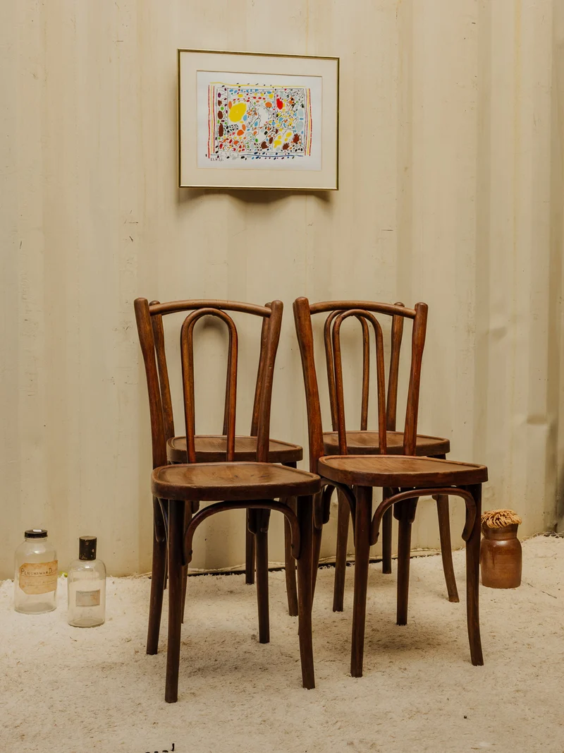 Claude, le lot de 4 chaises bistro en bois N°1371