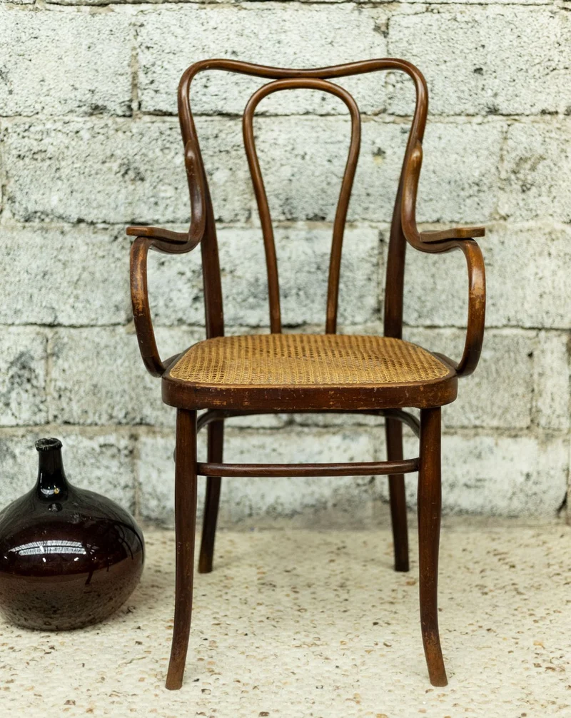Ernest, le fauteuil au joli cannage N°1505