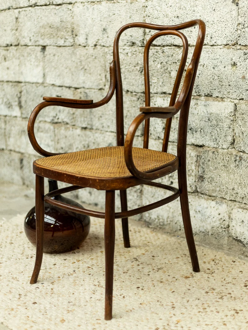 Ernest, le fauteuil au joli cannage N°1505