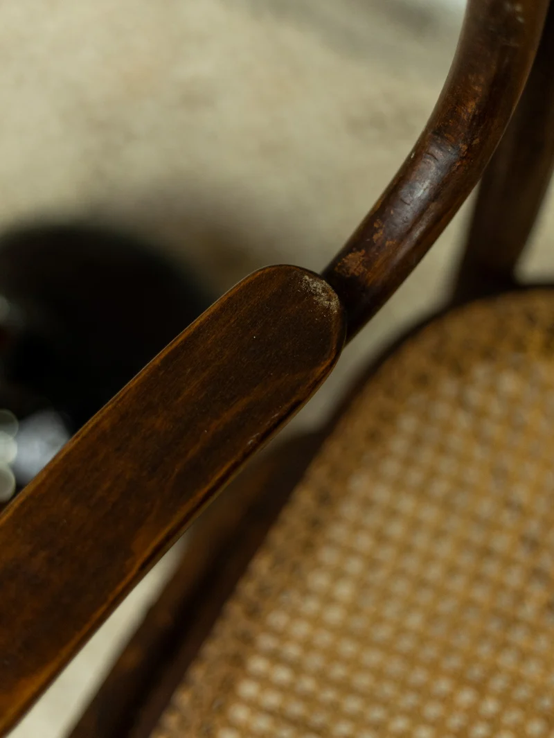 Ernest, le fauteuil au joli cannage N°1505