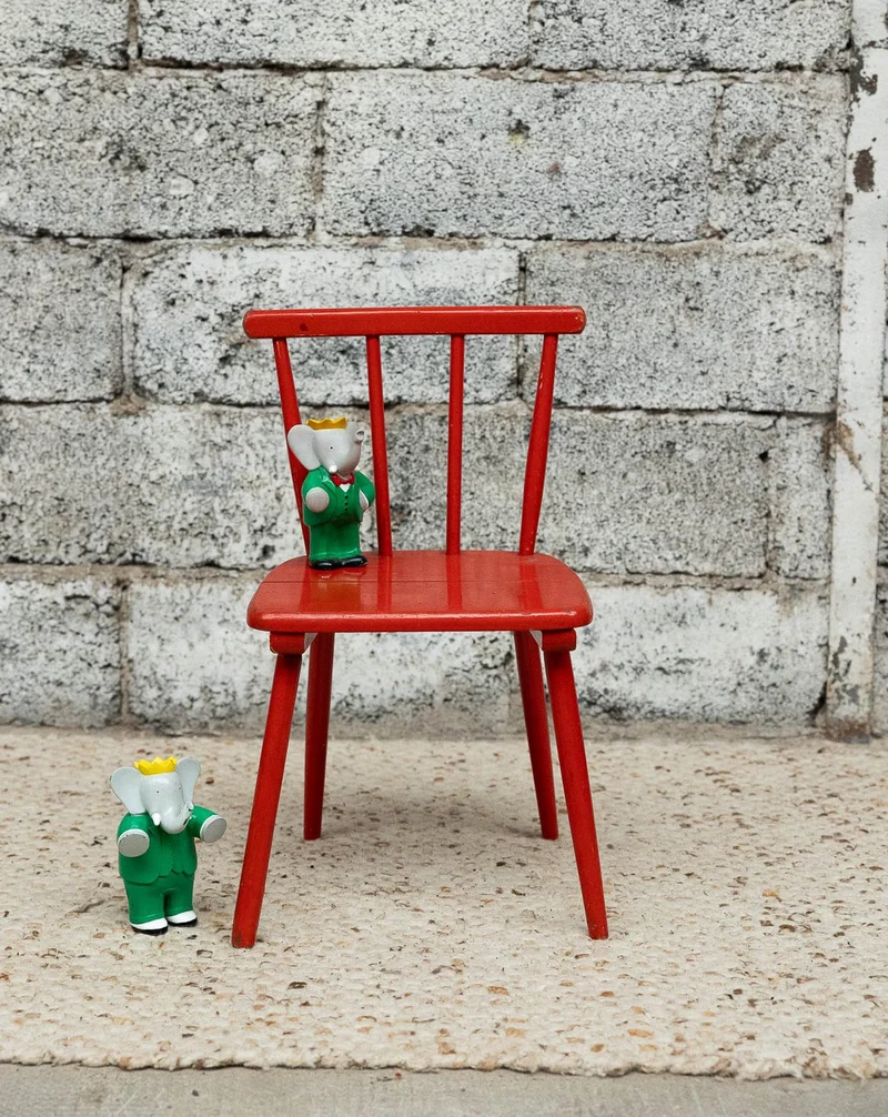 Ernestine, la chaise pour enfant rouge N°1322