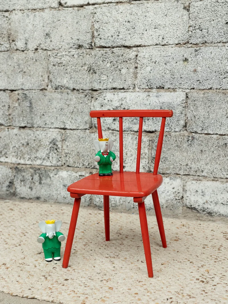 Ernestine, la chaise pour enfant rouge N°1322