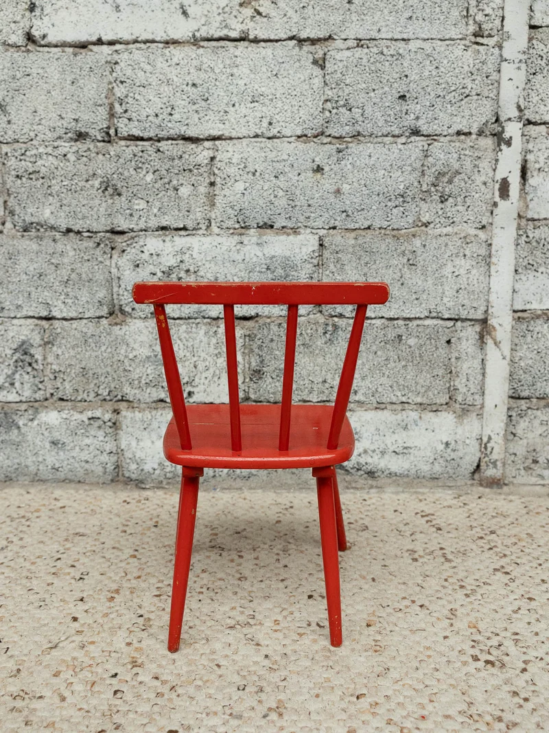 Ernestine, la chaise pour enfant rouge N°1322