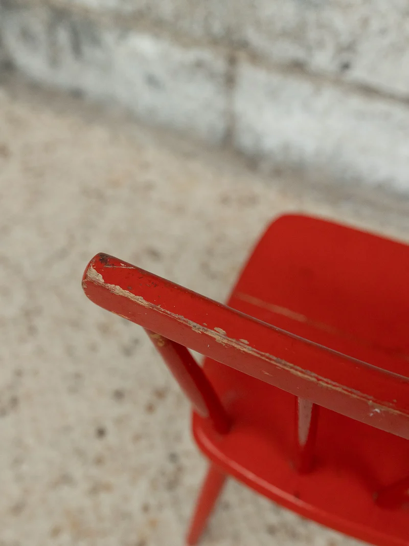 Ernestine, la chaise pour enfant rouge N°1322