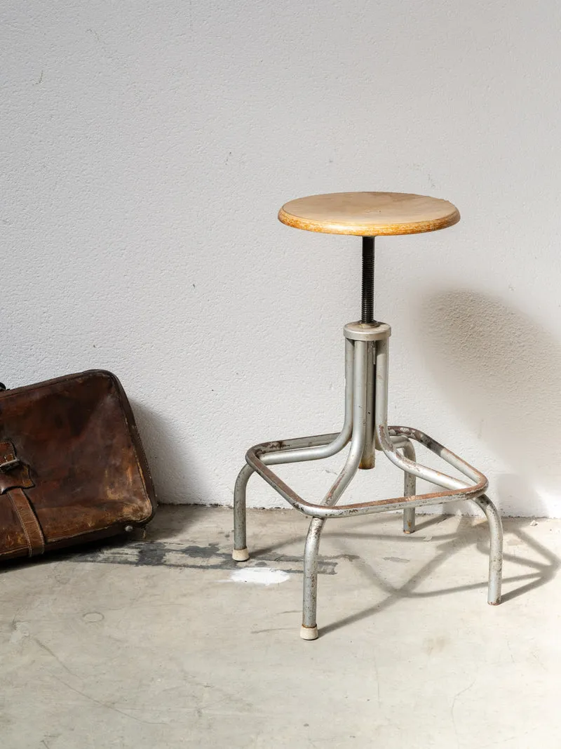 Axel, le tabouret d'atelier en métal et bois N°729