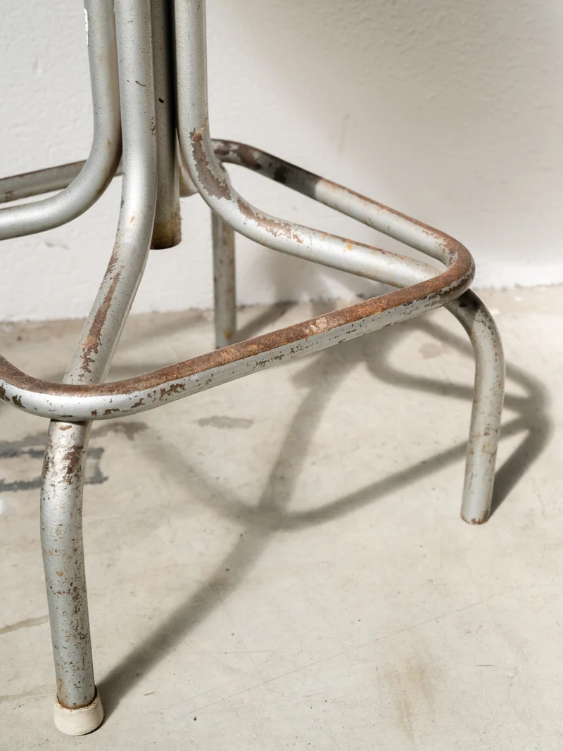 Axel, le tabouret d'atelier en métal et bois N°729
