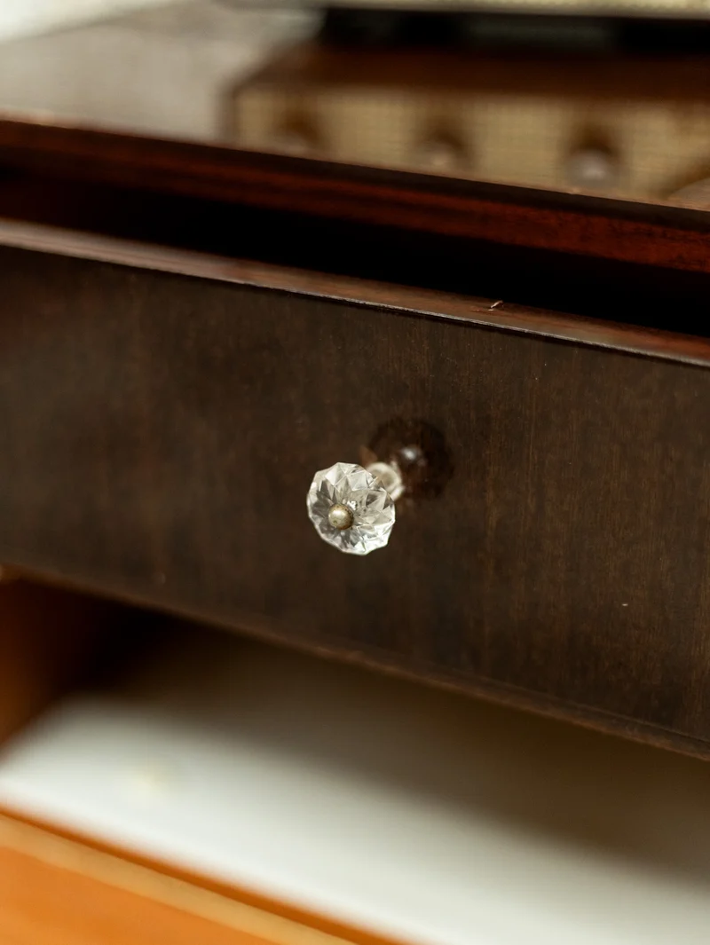 Margaret, l'enfilade aux poignées diamants N°729