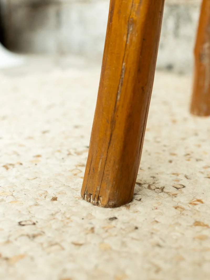 Gaston, le tabouret de bar au style brutaliste N°199