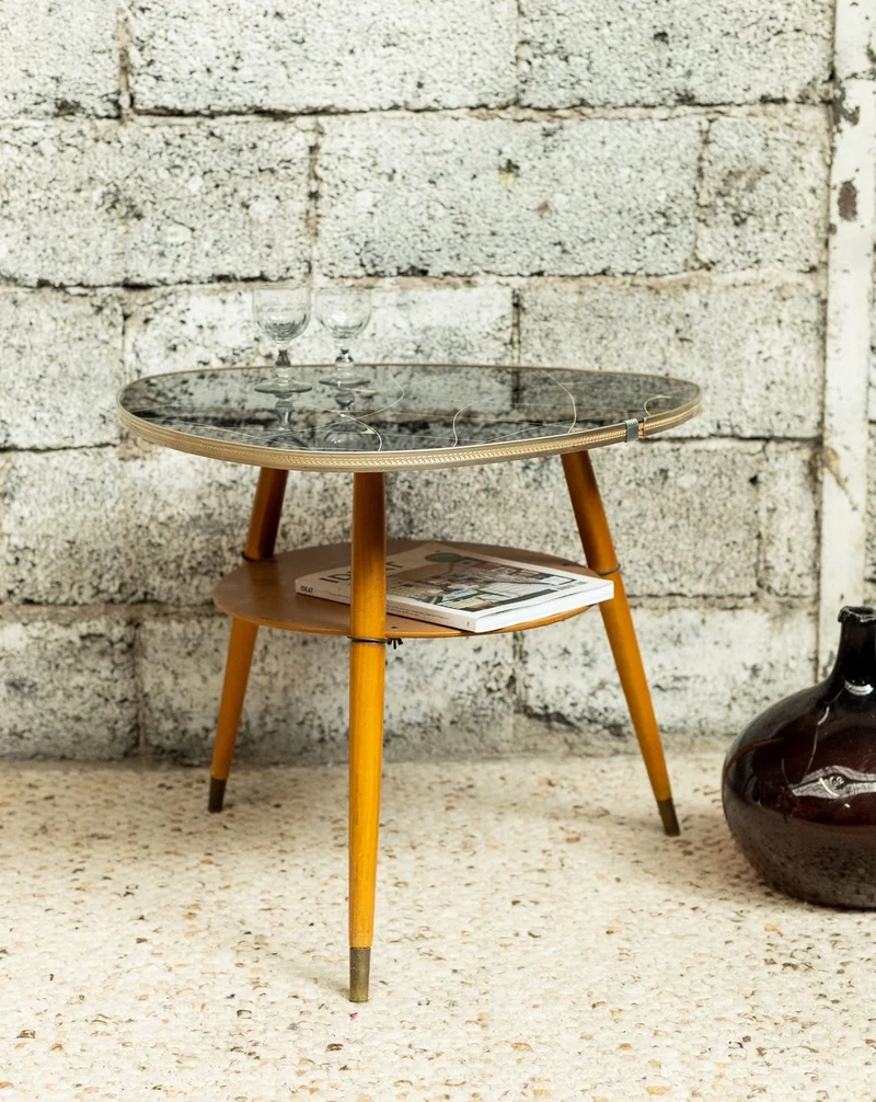 Donna, la table basse aux motifs triangulaires N°1117