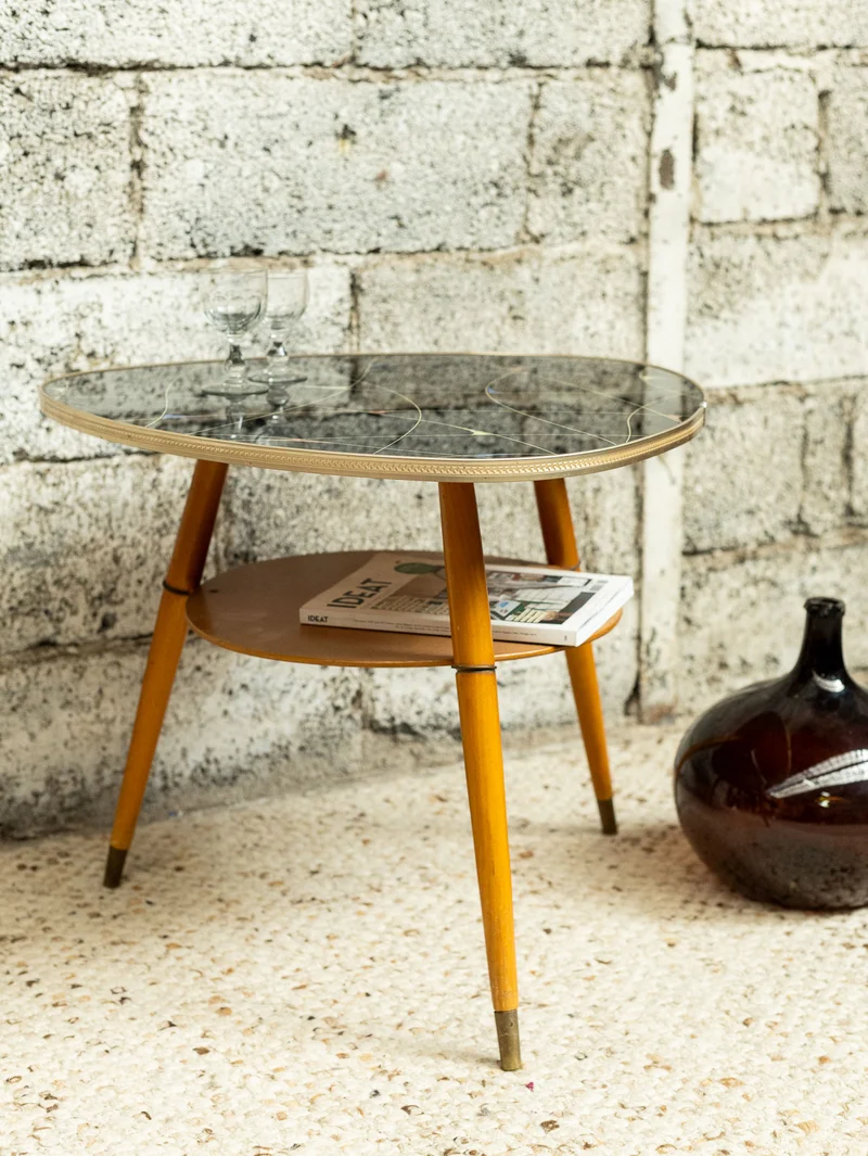 Donna, la table basse aux motifs triangulaires N°1117