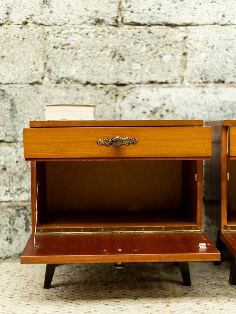 Maïa, la paire de table de chevet vintage N°1547