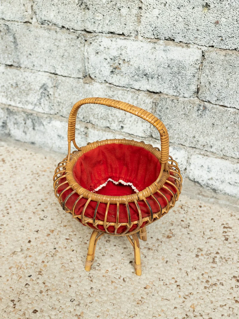 Brigitte, la travailleuse rouge N°352