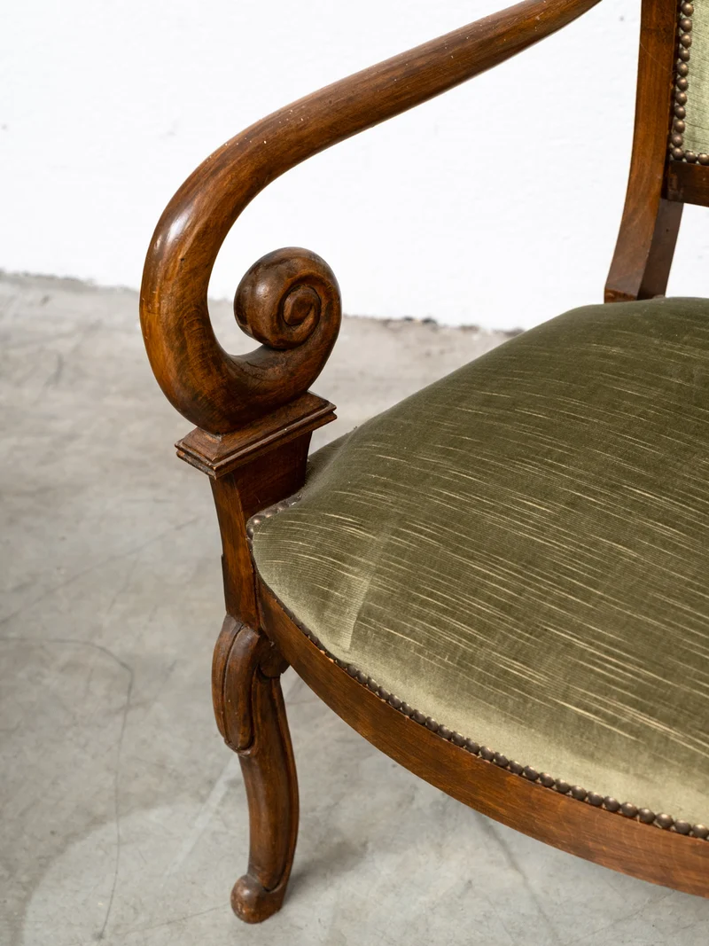 Ernest, la paire de fauteuils style Empire en velours vert N°1541