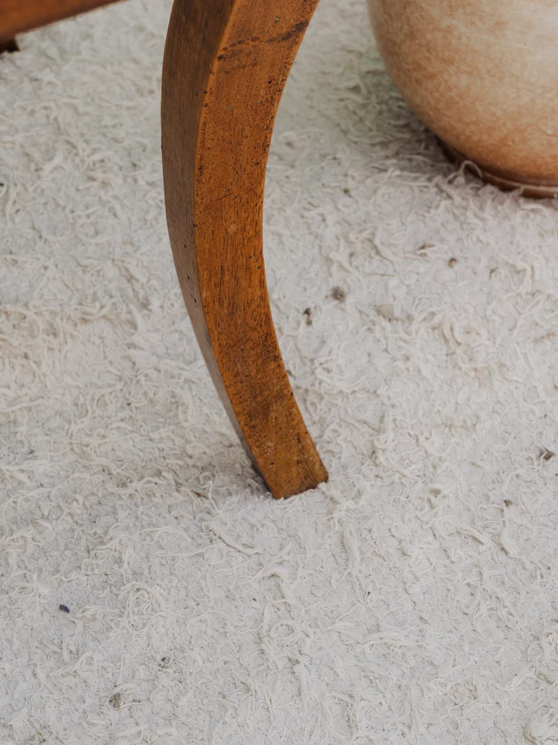 Francine, la table d'appoint en bois N°1471