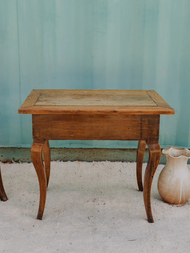 Francine, la table d'appoint en bois N°1471
