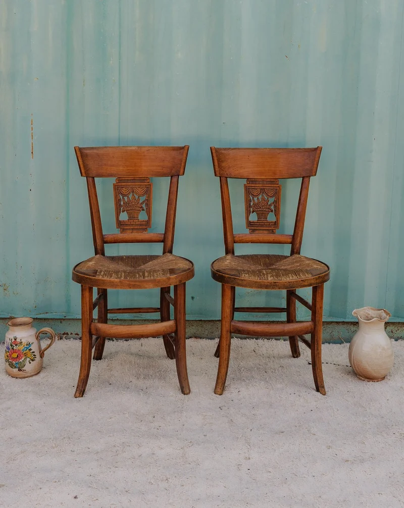 Claude, la paire de chaises en bois N°1503