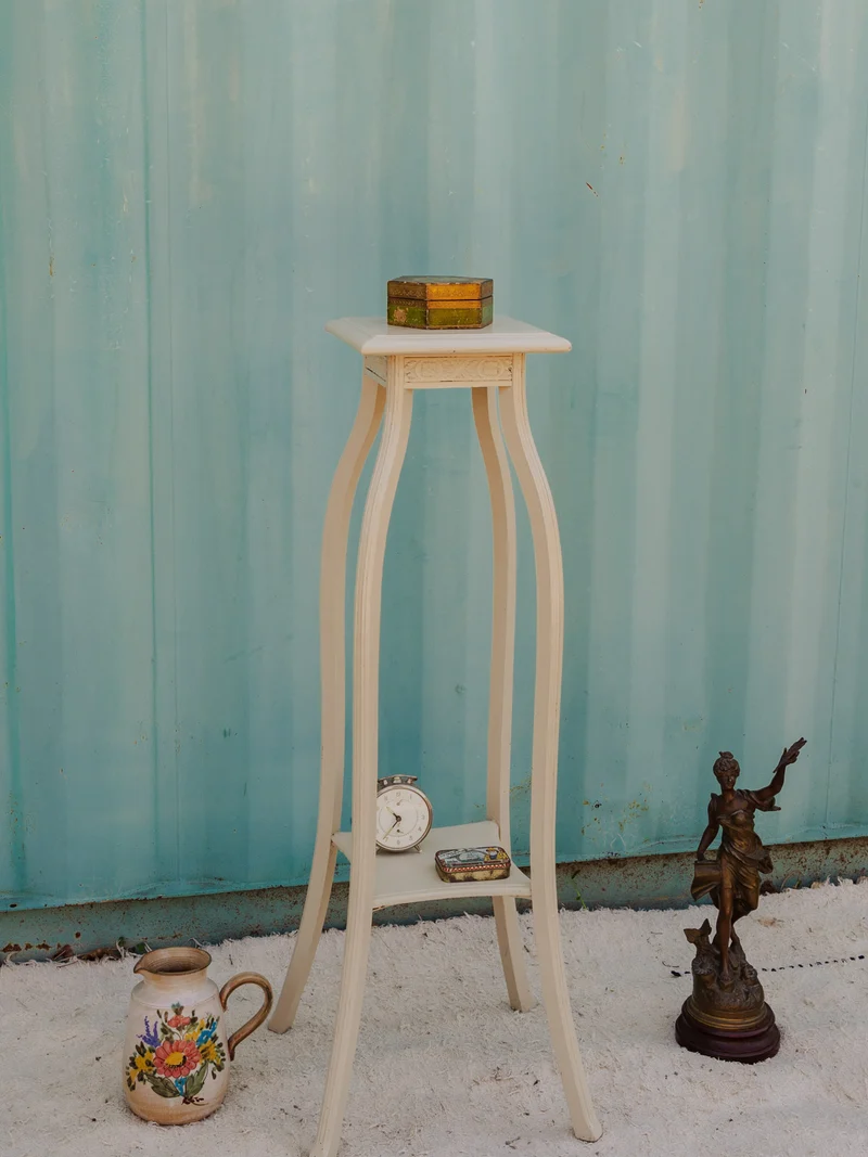 Francine, la sellette en bois blanc N°1470