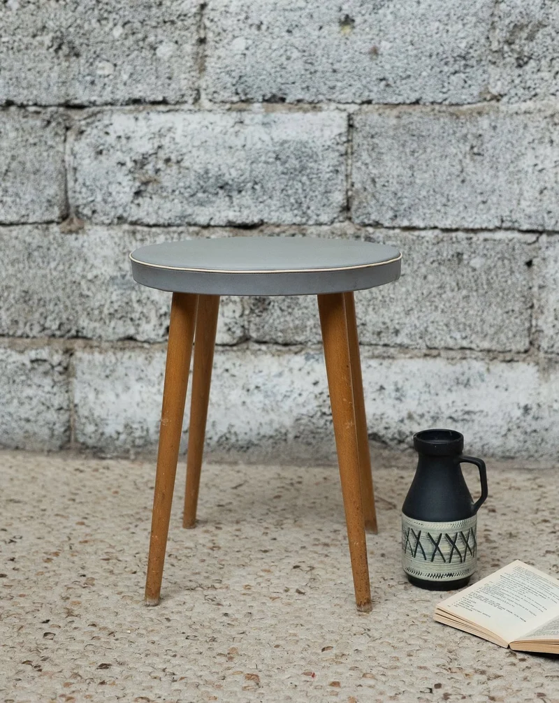 Axel, le tabouret à l'assise en skaï N°726