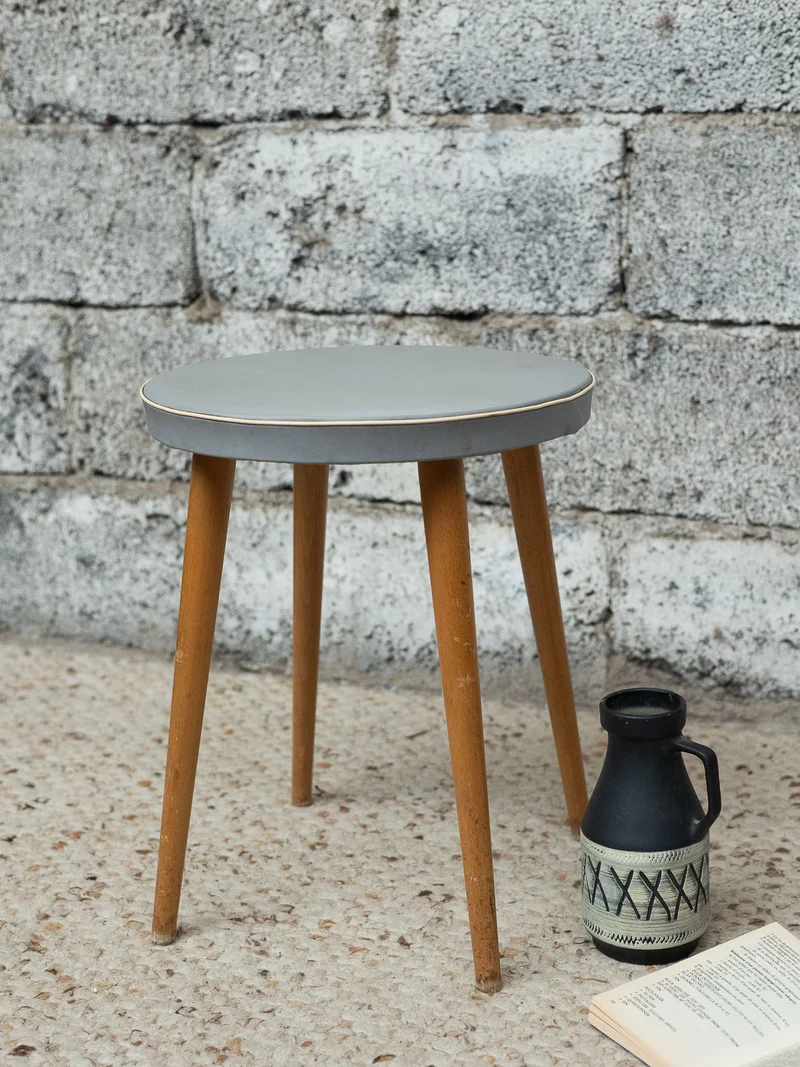Axel, le tabouret à l'assise en skaï N°726