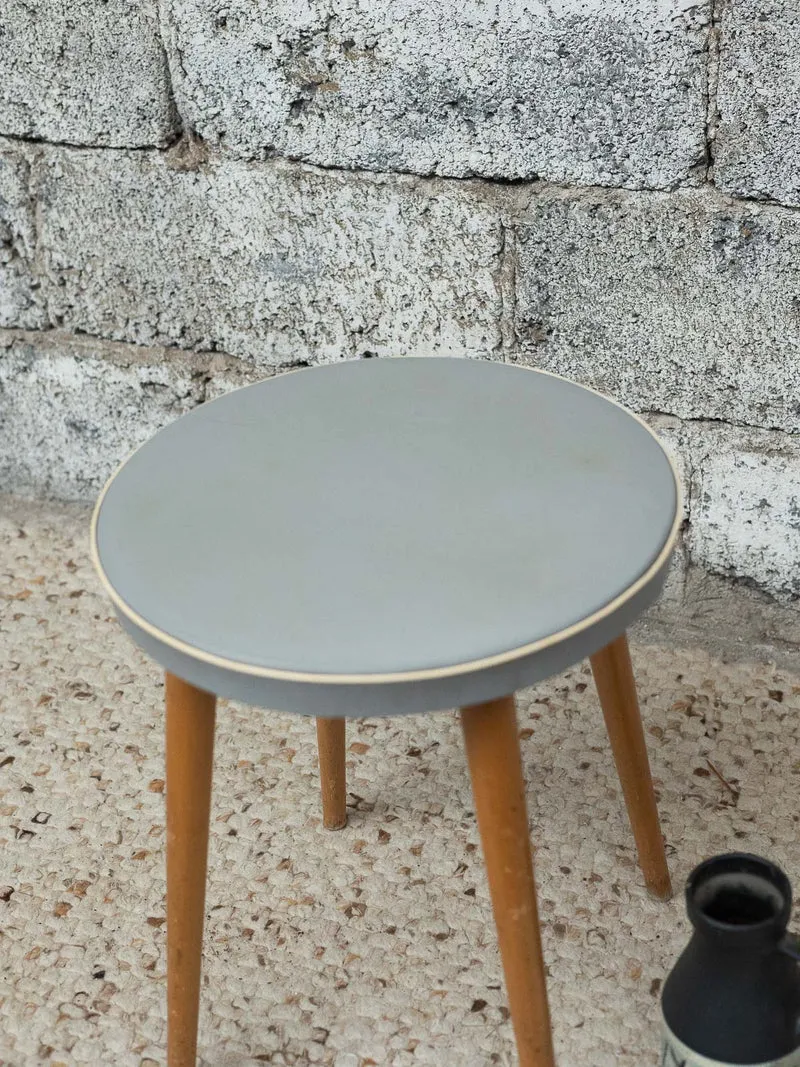 Axel, le tabouret à l'assise en skaï N°726