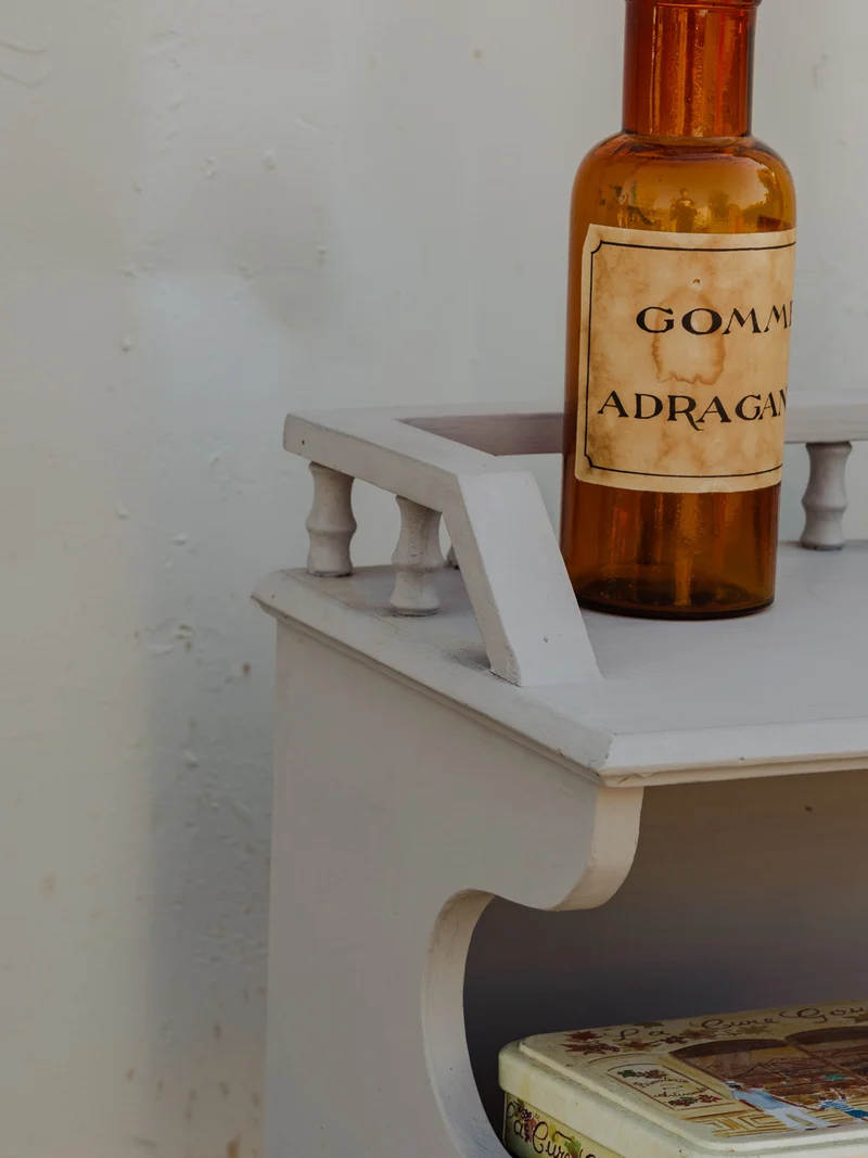 Gaëlle, le meuble d'appoint en bois gris et jaune N°1488