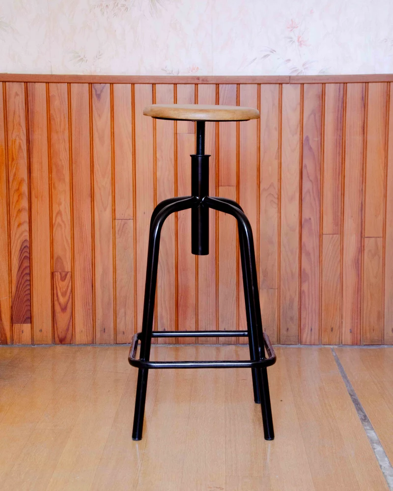 Axel, le tabouret style industriel en bois et métal N°717