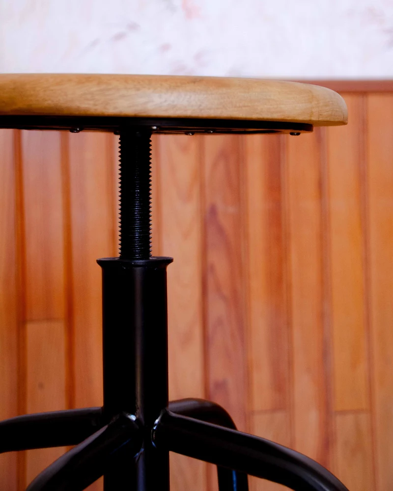 Axel, le tabouret style industriel en bois et métal N°717