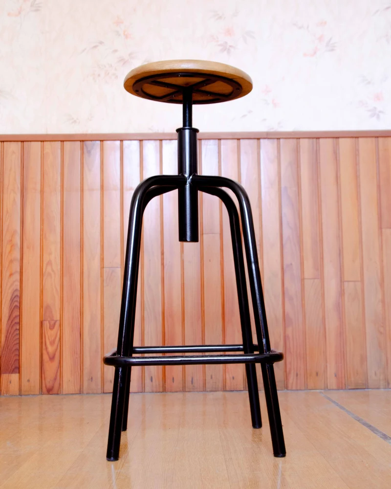 Axel, le tabouret style industriel en bois et métal N°717