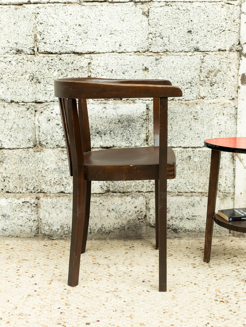 Ernest, l'élégant fauteuil en bois N°1527