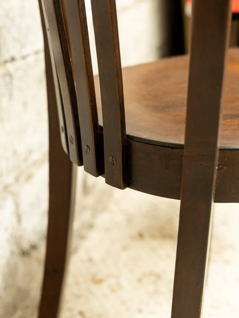 Ernest, l'élégant fauteuil en bois N°1527