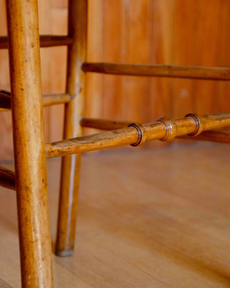 Ernest, le fauteuil en bois et cannage N°1498