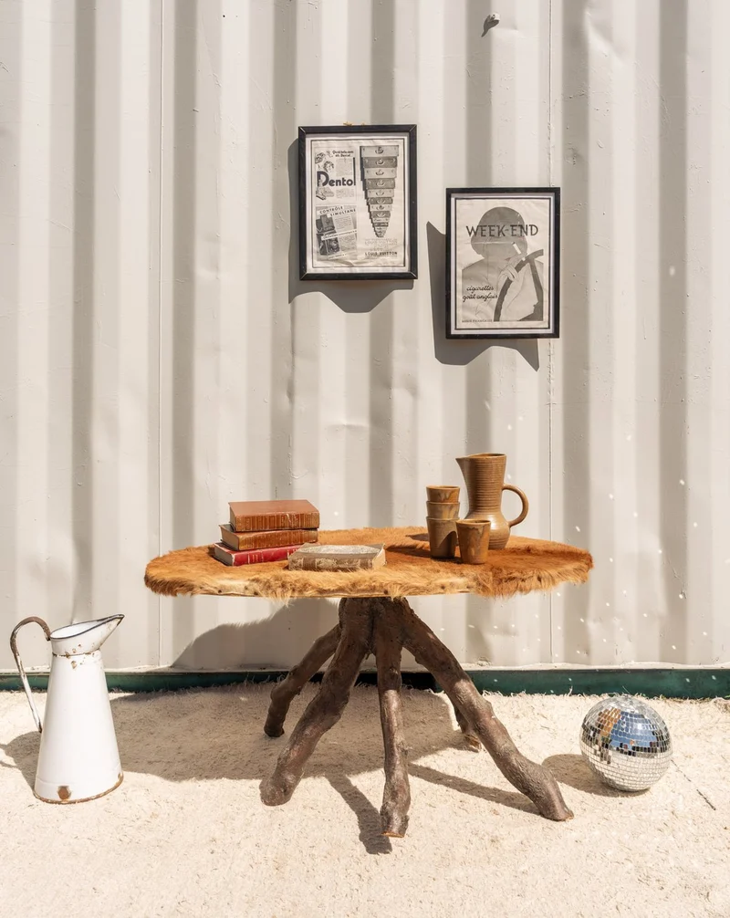 Donna, la table basse en bois et fourrure marron N°1115