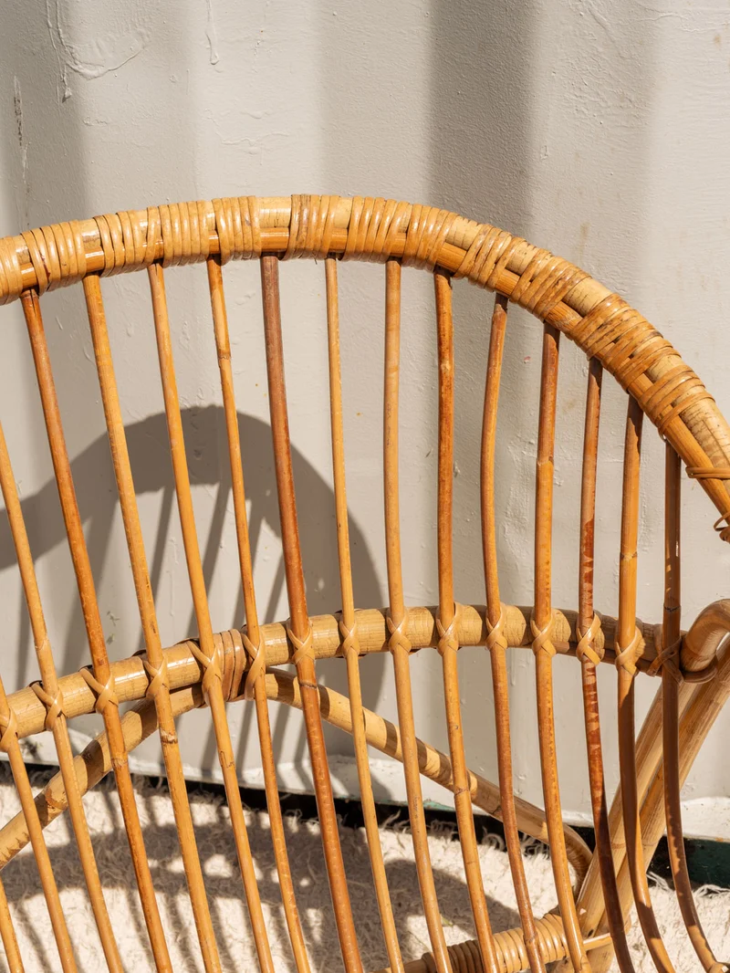 Ernest, le fauteuil corbeille en rotin N°1518