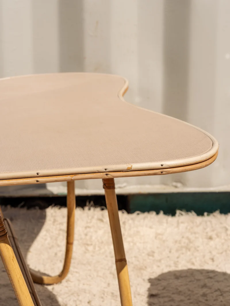 Francine, la table d'appoint en rotin N°1452