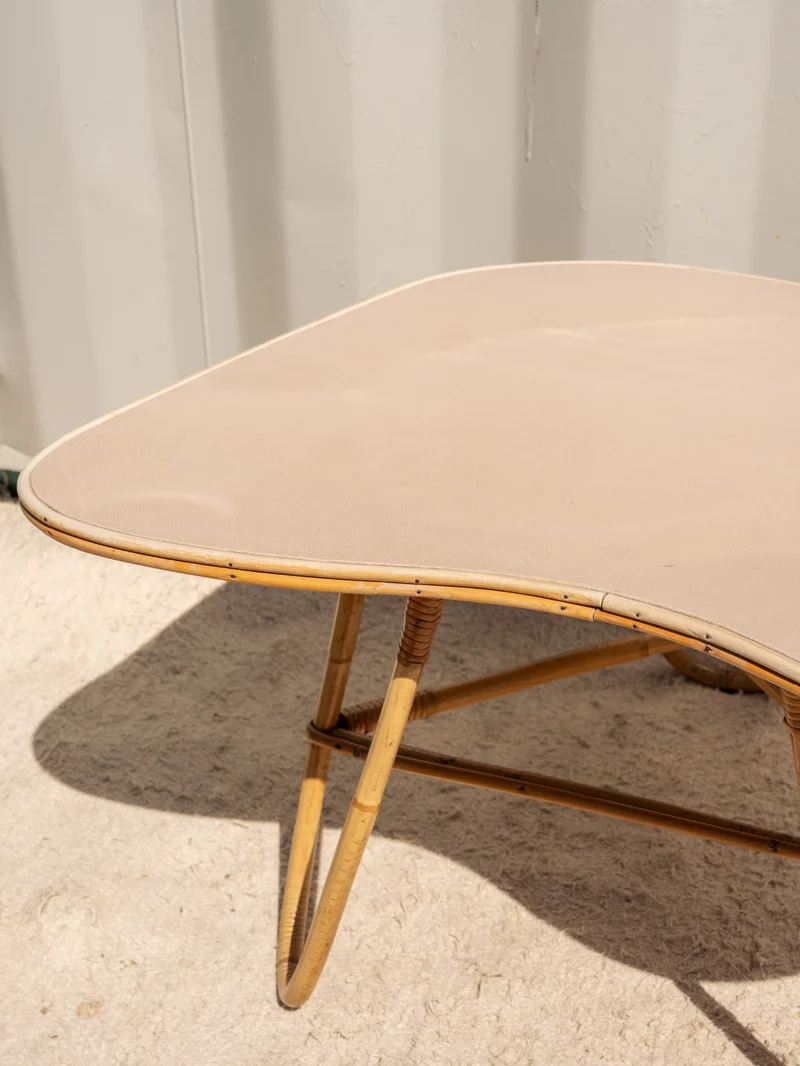 Francine, la table d'appoint en rotin N°1452