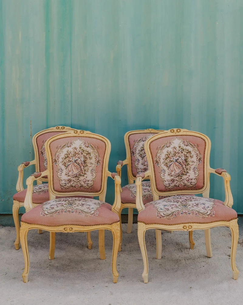 Ernest, le lot de 4 fauteuils en bois beige et tissu rose N°1538