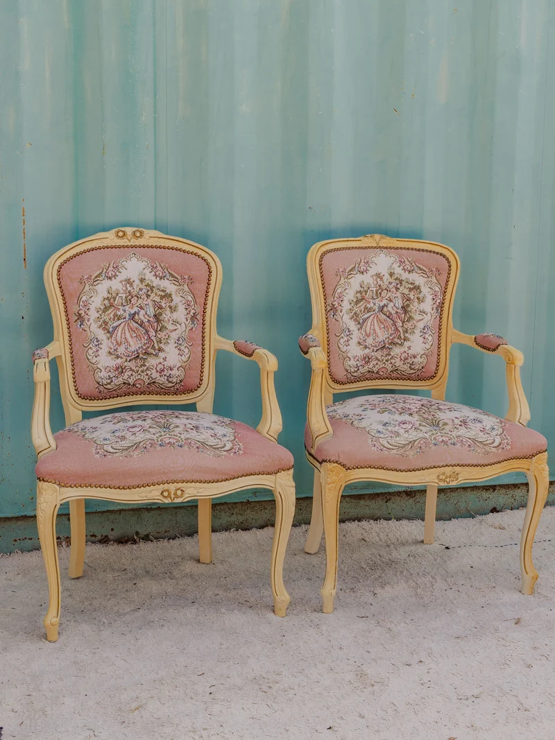 Ernest, le lot de 4 fauteuils en bois beige et tissu rose N°1538