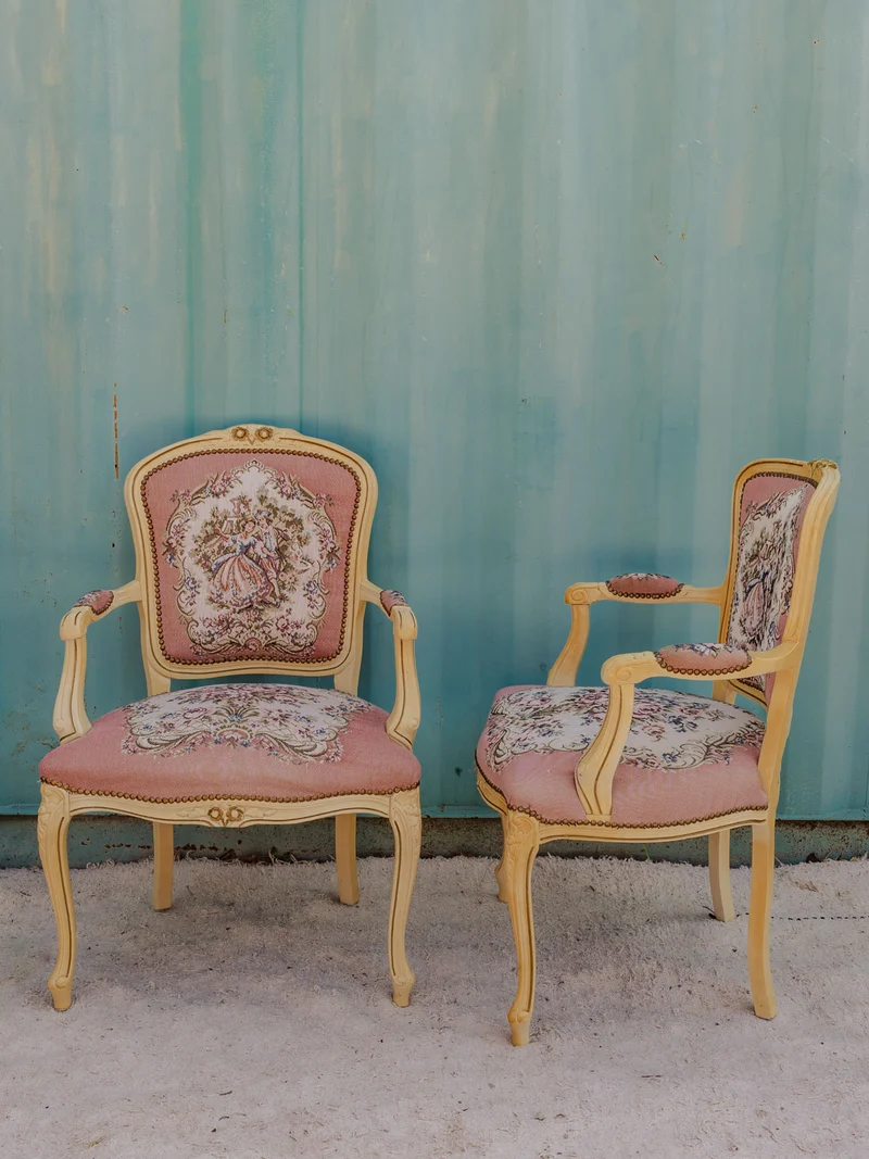 Ernest, le lot de 4 fauteuils en bois beige et tissu rose N°1538