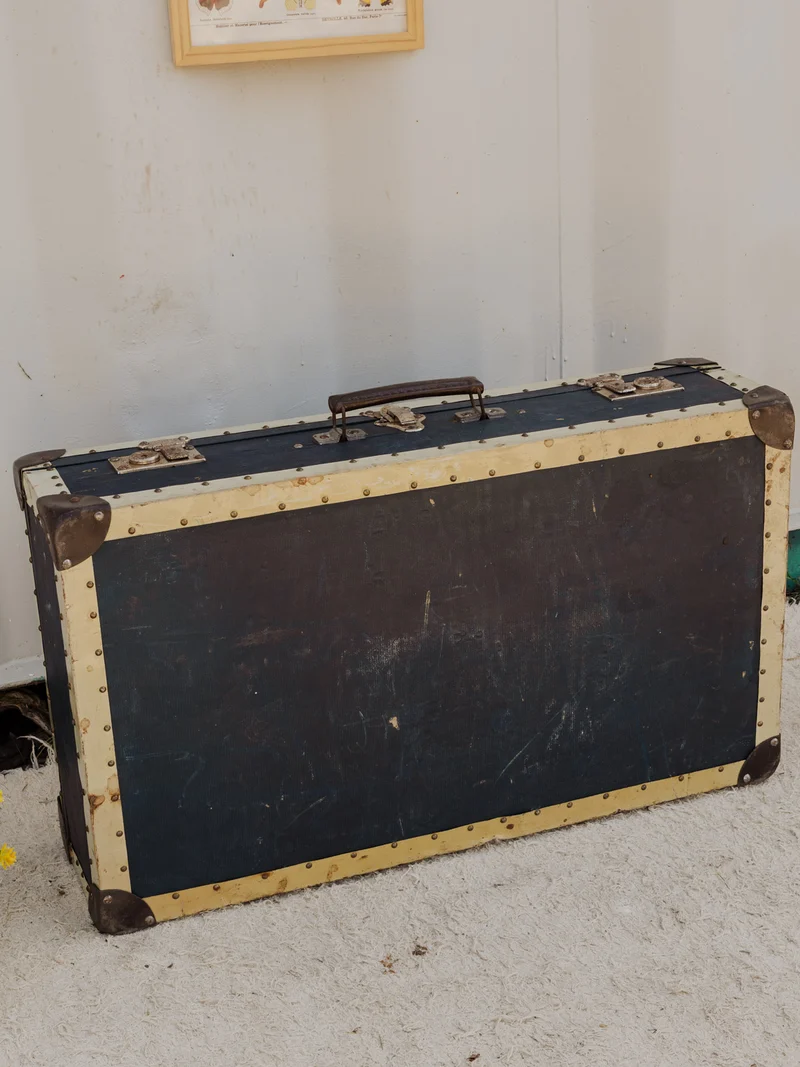Lucienne, la valise vintage noire N°320